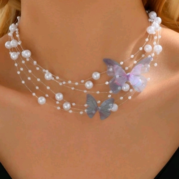 Jewelry - Pearl Butterfly Necklace